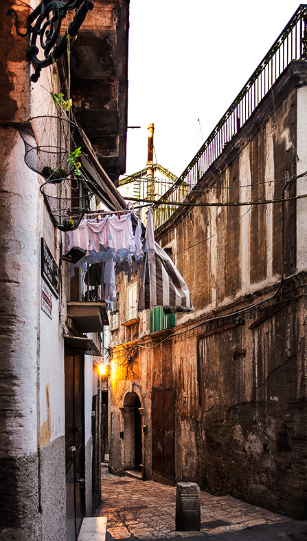 Alleys of Taranto:   Laundry