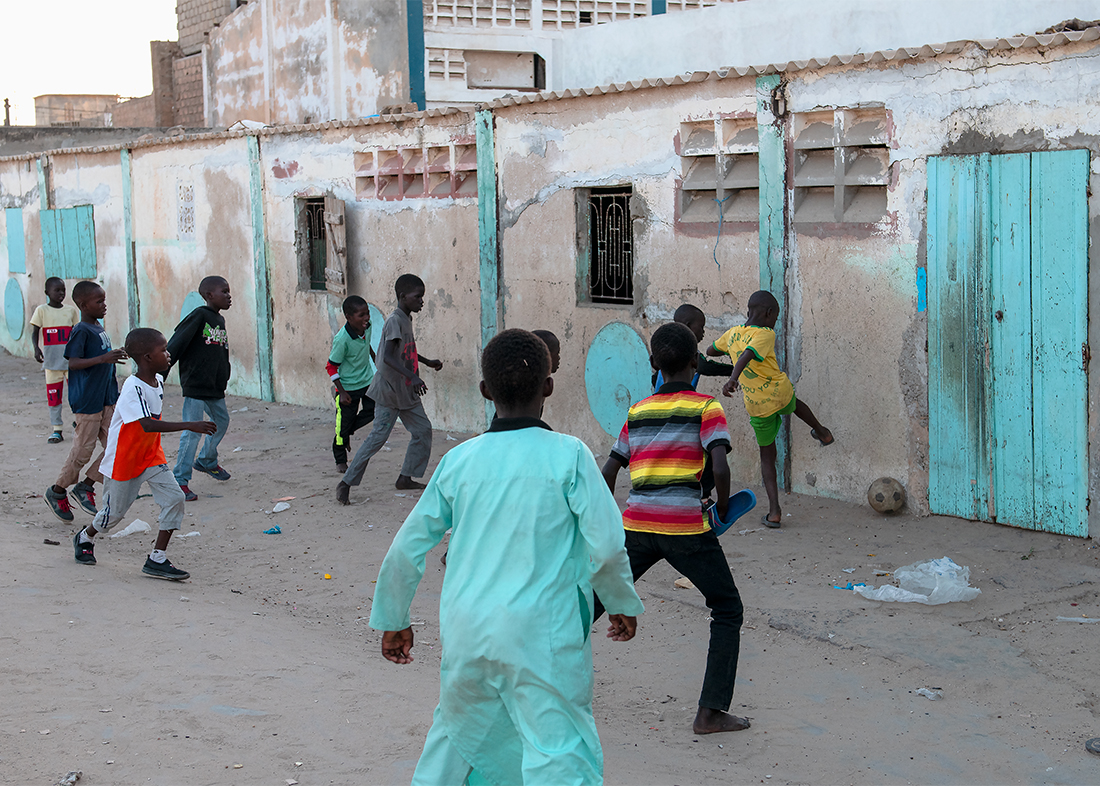 Saint-Louis:   Fotboll